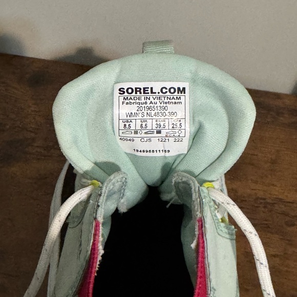 Sorel Kinetic Breakthru Venture Athletic Shoes Womens SZ 8.5M Perfect Condition - Picture 11 of 11